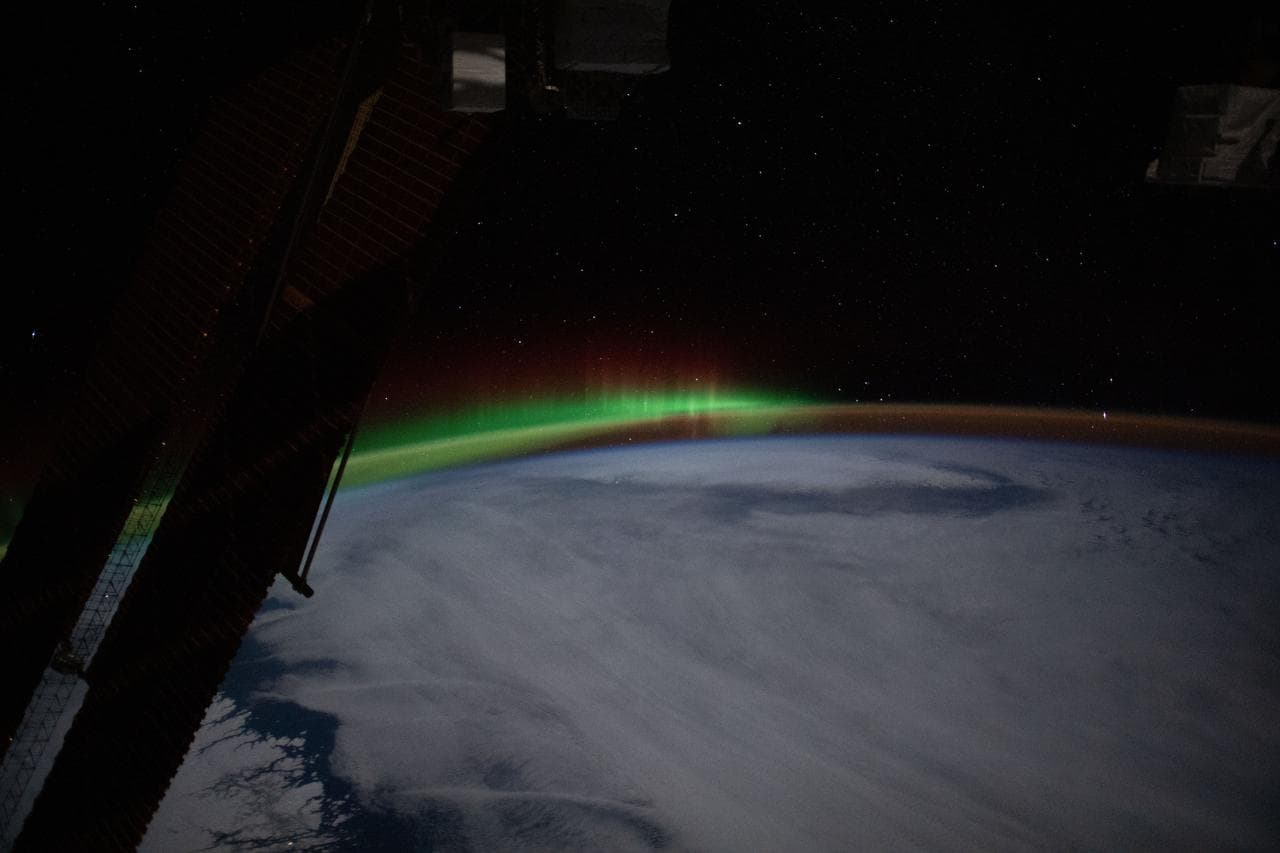 Aurora, atmospheric, glow