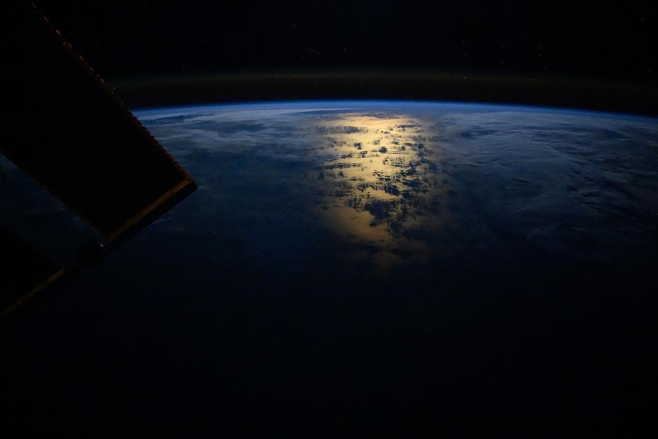 March, glint, beaming