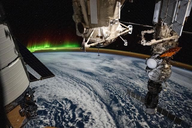 Aurora, atmospheric, glow