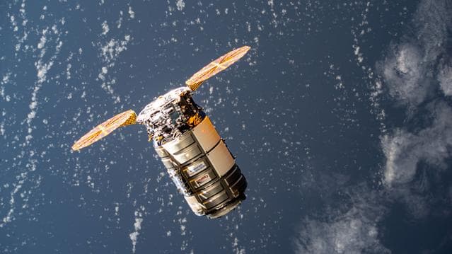 Cygnus approaches the International Space Station