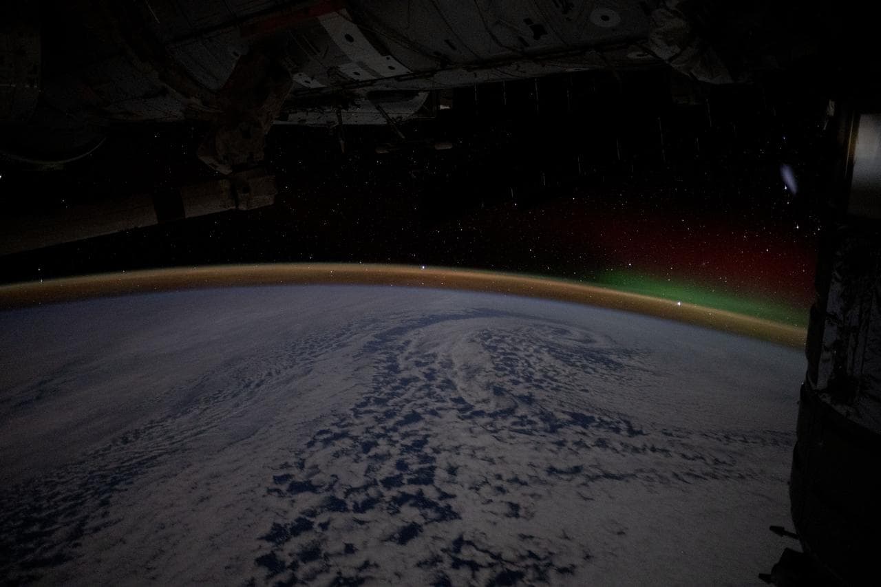 Wispy, aurora, australis
