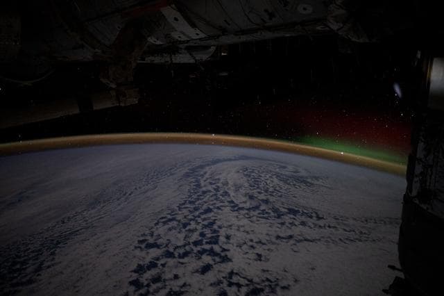 Wispy, aurora, australis