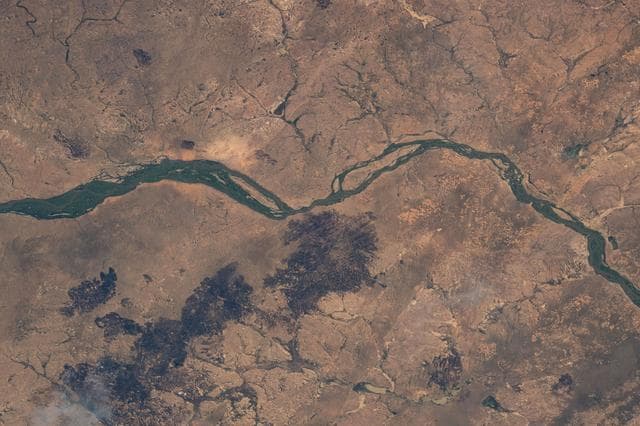 The Niger River flows through the African nation of Mali