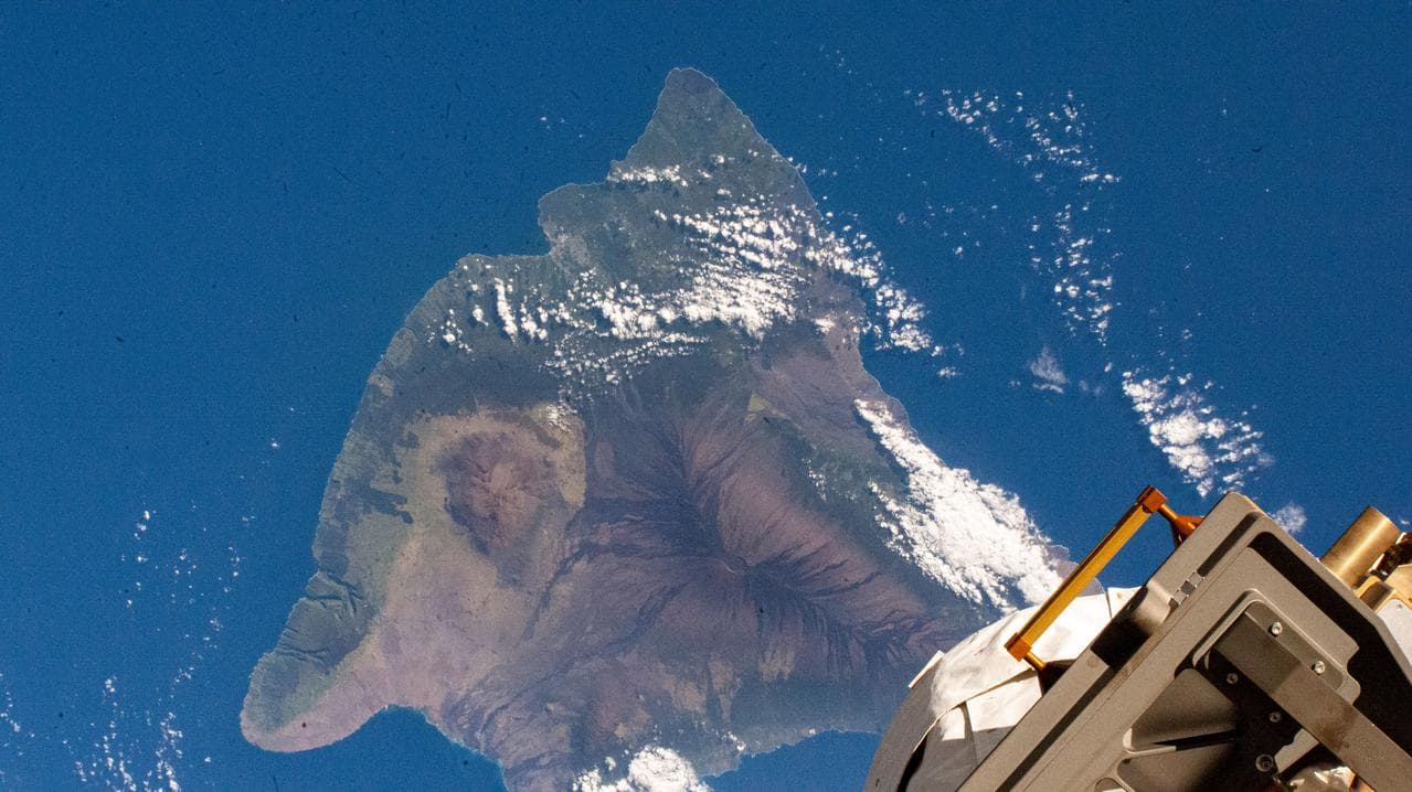 Hawaii, the largest island in the chain of the Hawaiian Islands