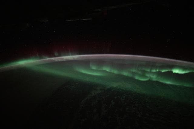 Aurora, australis, appears