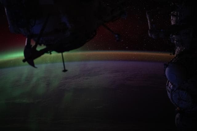 Wispy, green, aurora