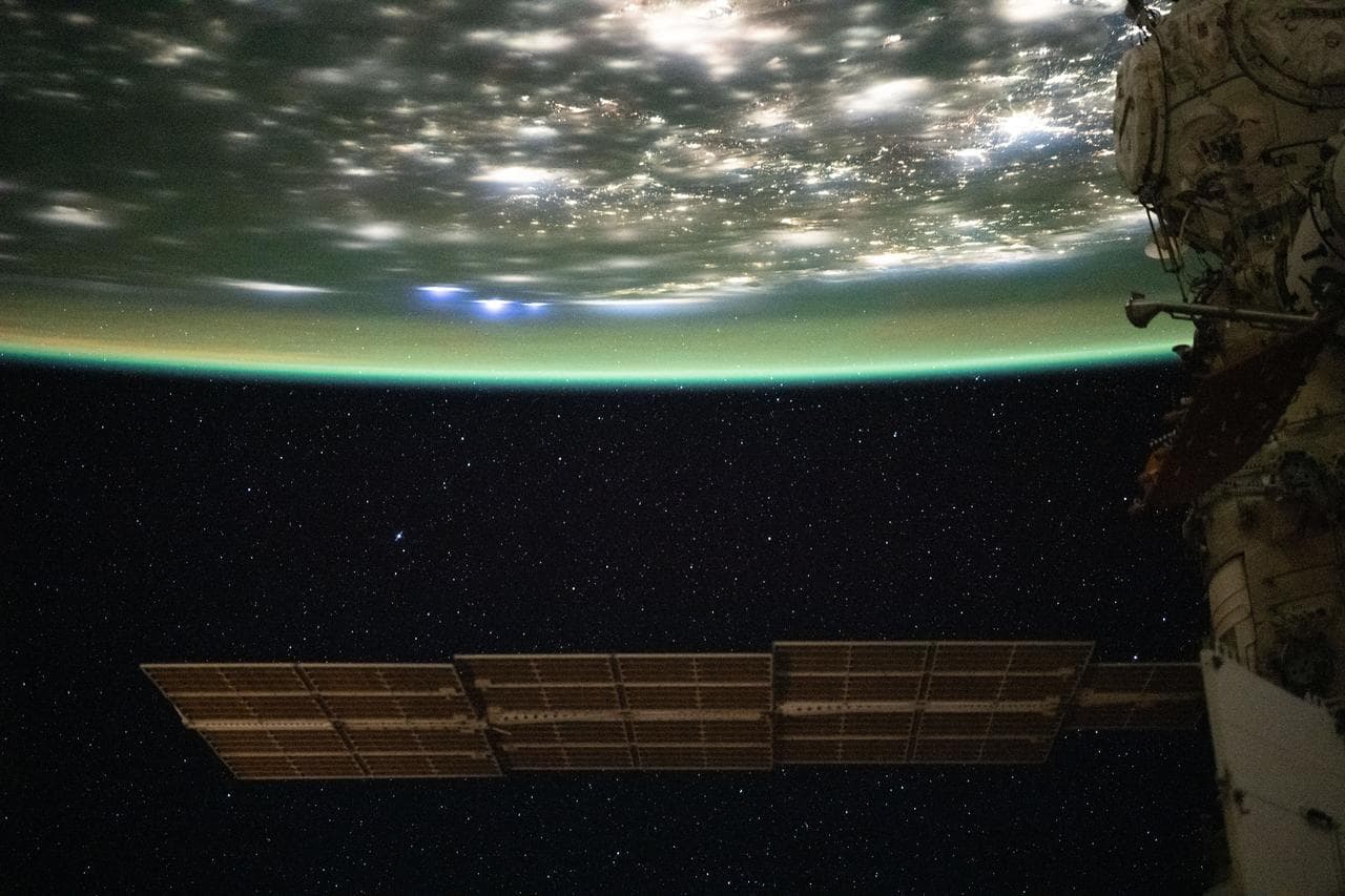 Blue, green, airglow