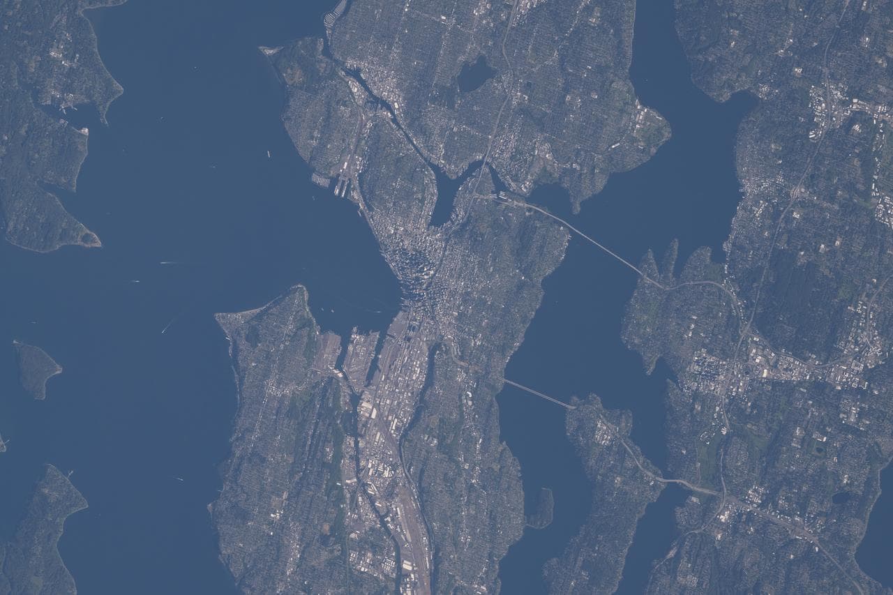 Seattle, Washington, sits between Puget Sound and Lake Washington