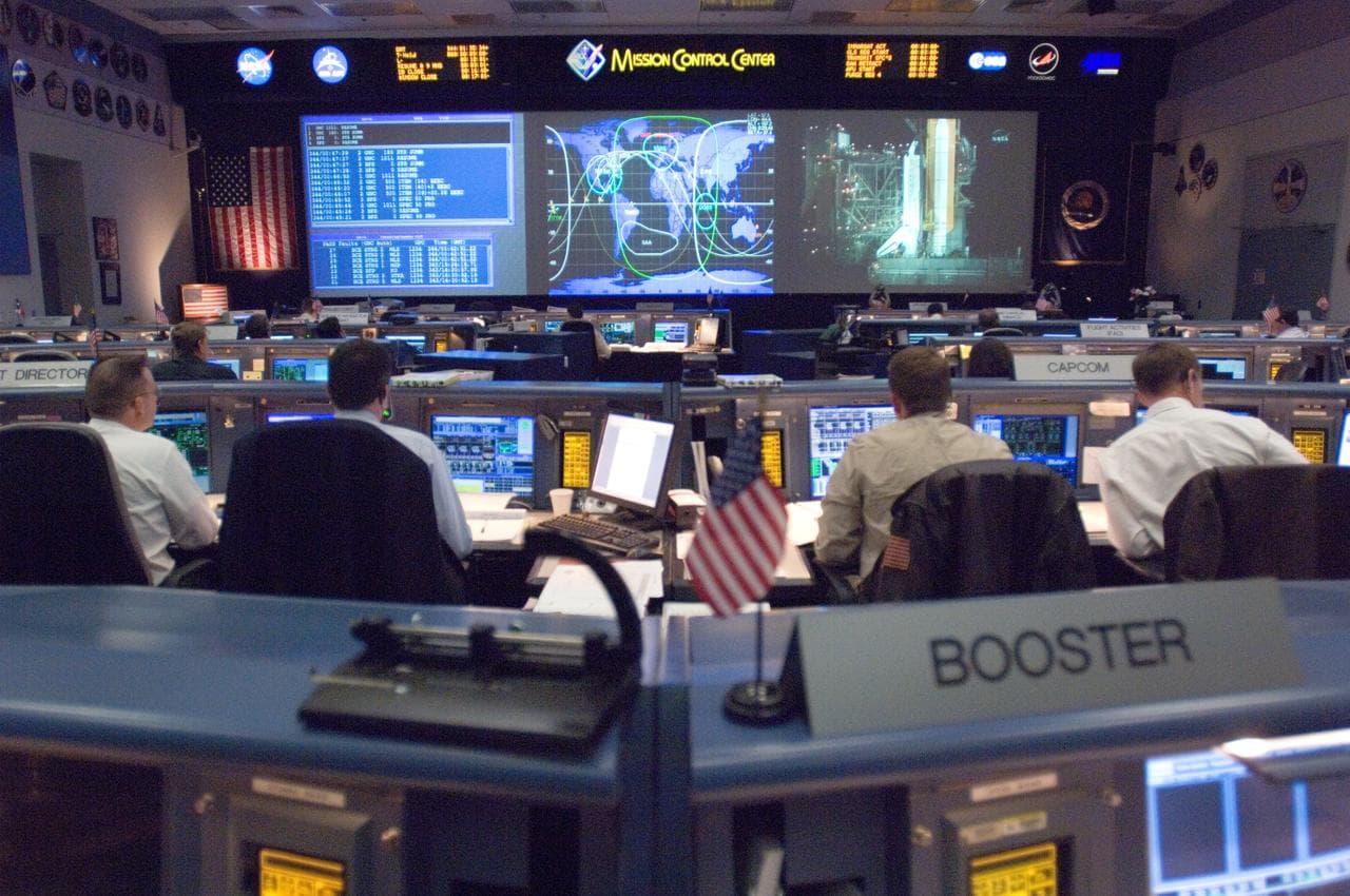 Flight, controllers, console