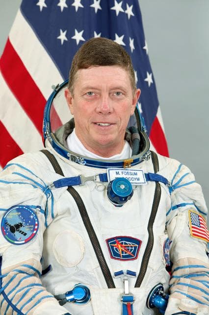 Expedition 26 prime and backup crew members portraits