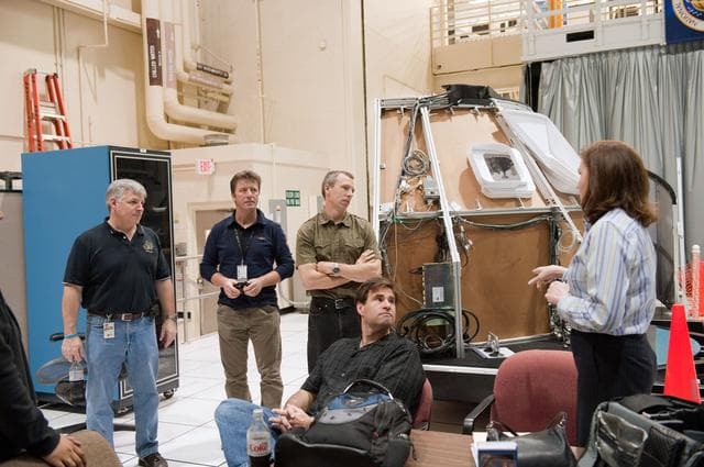 STS-134 crew during PDRS PRF ADV (AMS) traiining