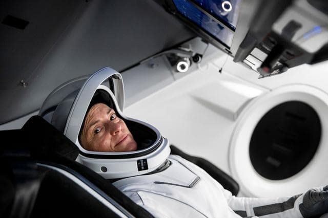 June, spacex, crew