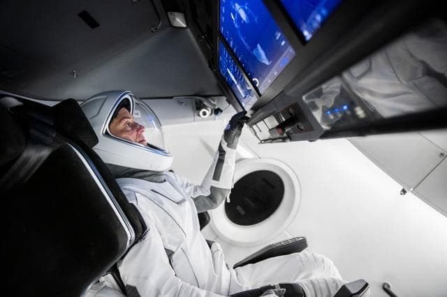 June, spacex, crew