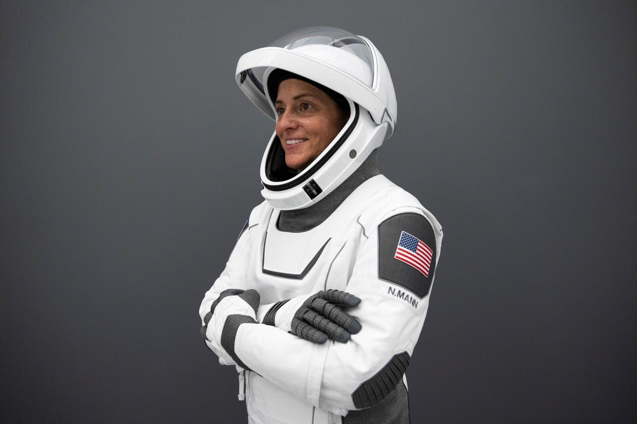 June, spacex, crew