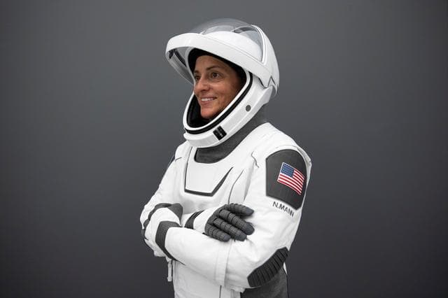 June, spacex, crew