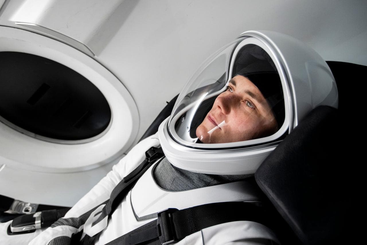 June, spacex, crew