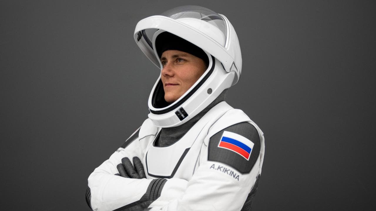 June, spacex, crew