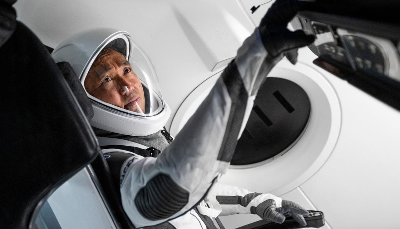 June, spacex, crew