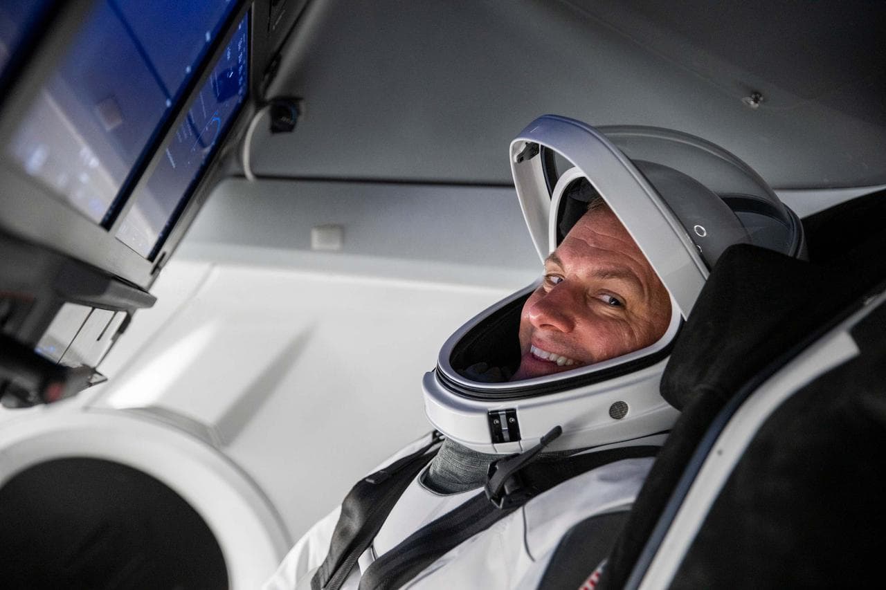 Spacex, crew, pilot