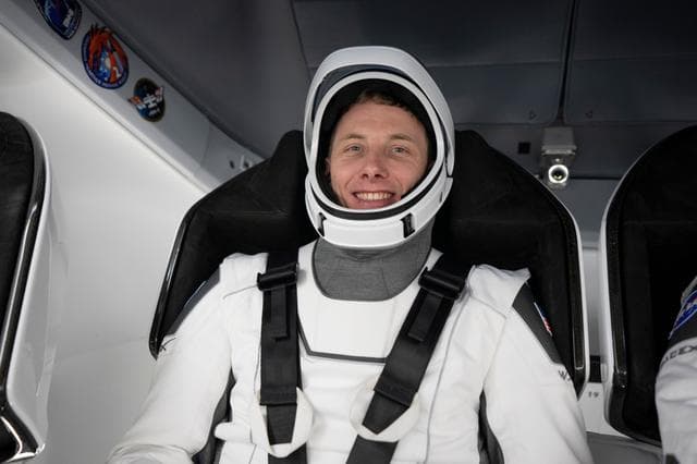 Spacex, crew, pilot