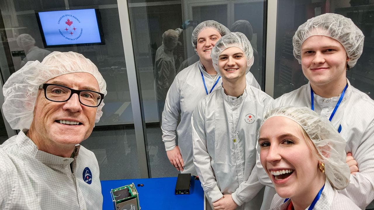 Selfie, killick, satellite