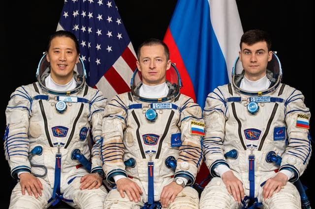 The Soyuz MS-27 crew members