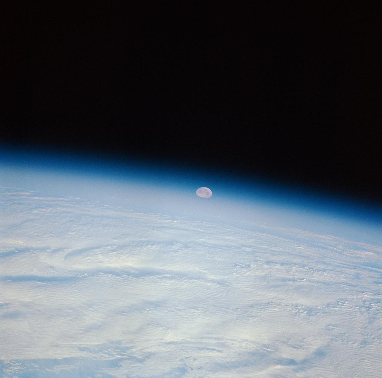 STS-32 view of the moon setting over the Earth's limb