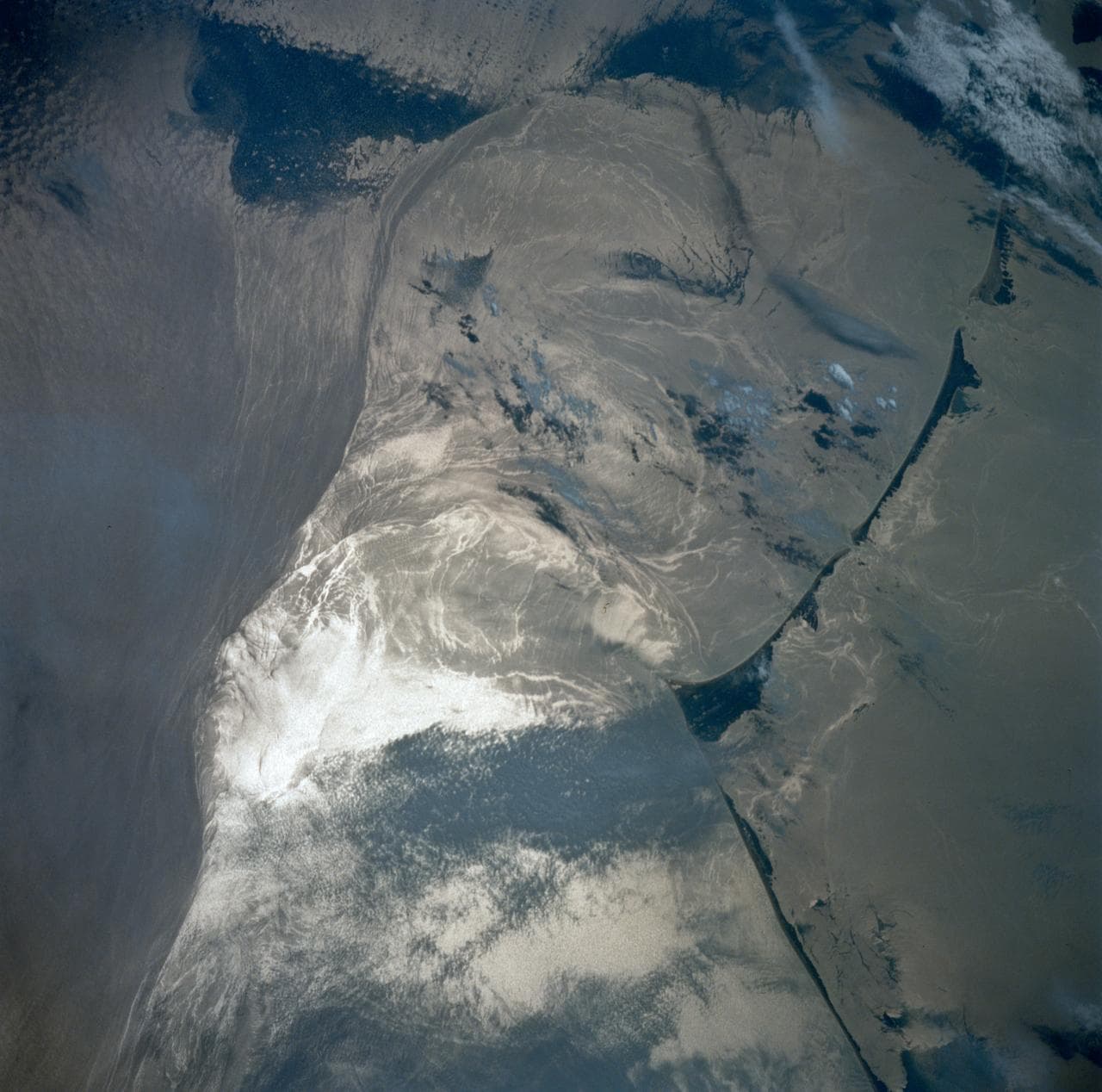 Current Boundries and Sun Glint, Cape Hatteras, NC, USA