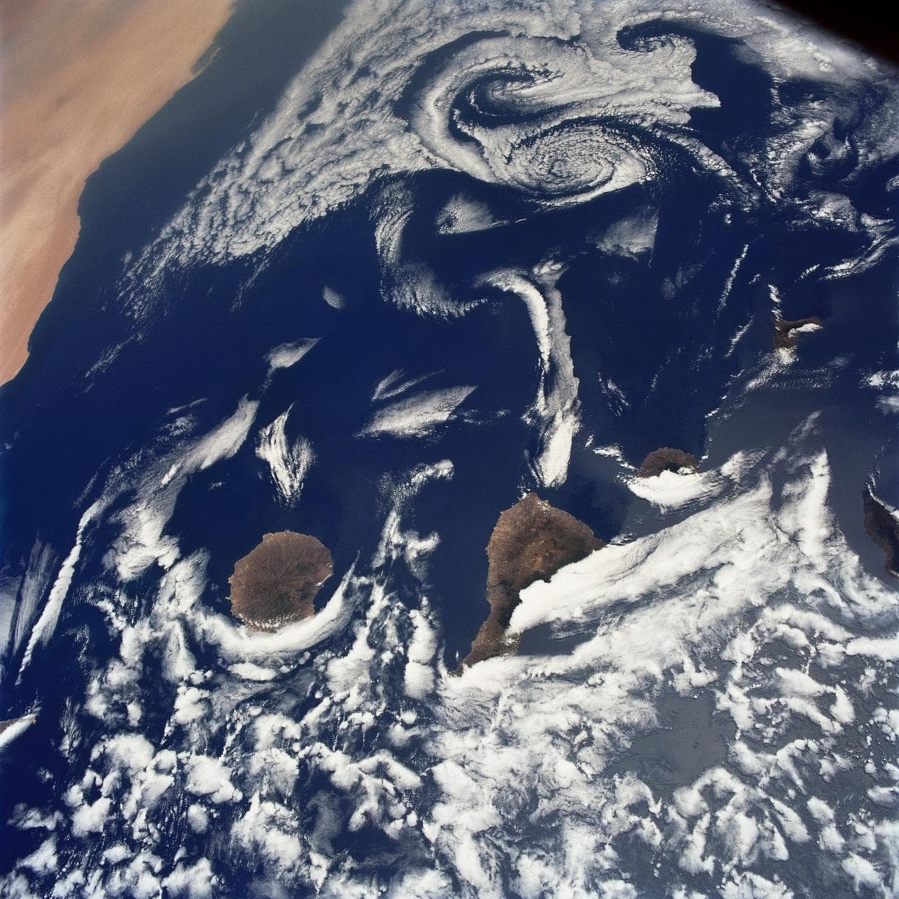 Canary Island Group and von Karman Cloud Vortices.