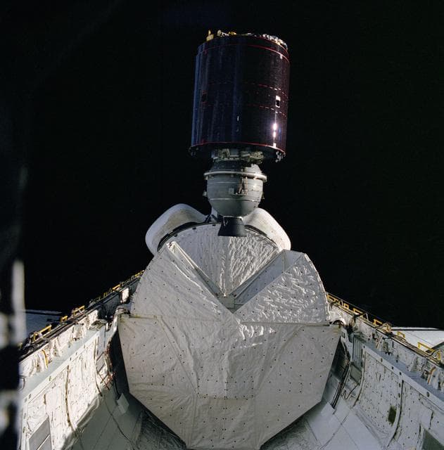 Satellite deployment during STS-5