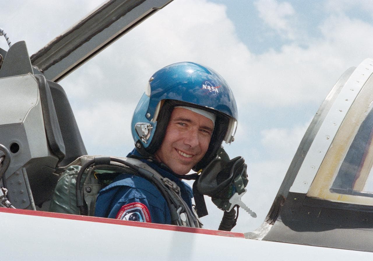 Columbia, commander, shaw