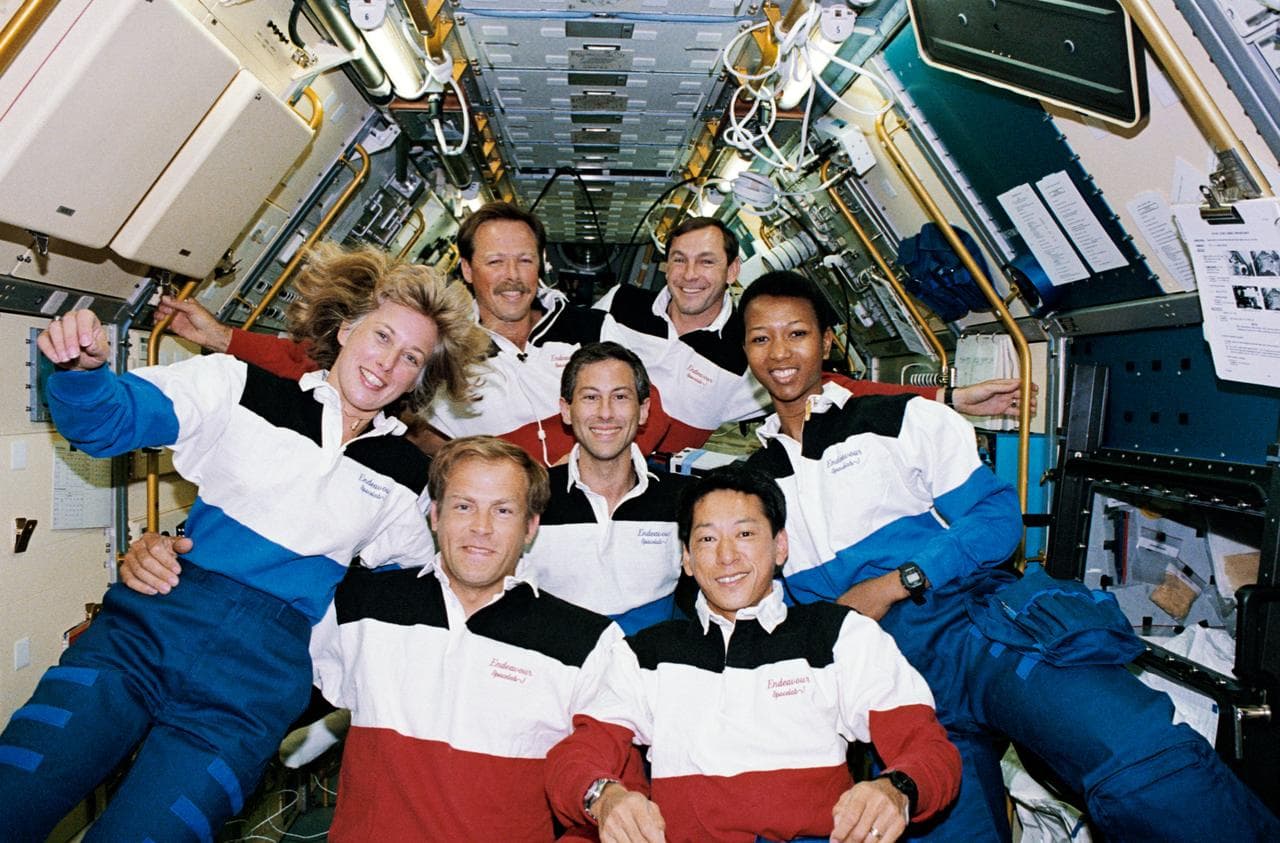 Astronauts, crews, endeavour