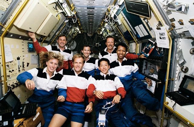 Astronauts, crews, endeavour