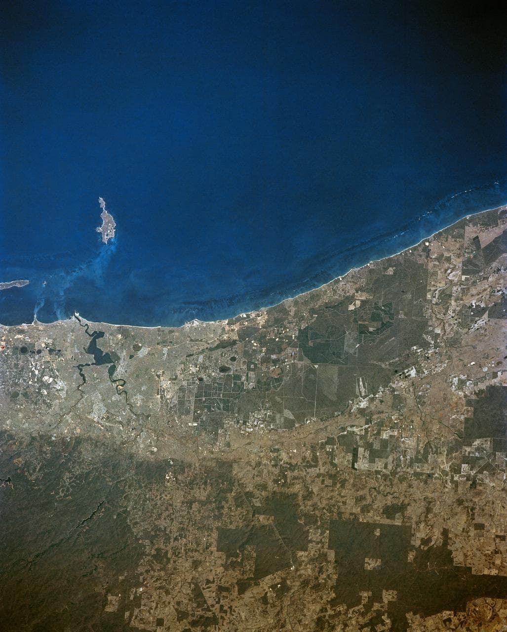 STS-56 Earth observation of Perth in Western Australia