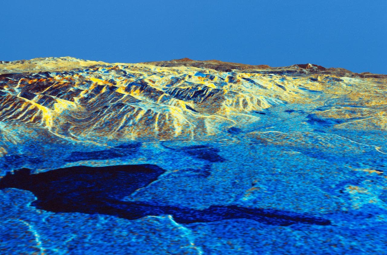 Three dimensional perspective view of Mammoth Mountain, California