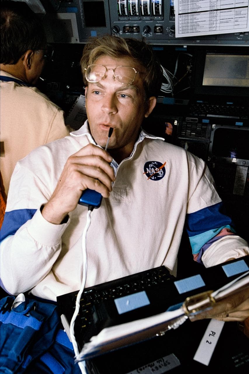 Astronaut Mark Lee talks to ground controllers about SPIFEX