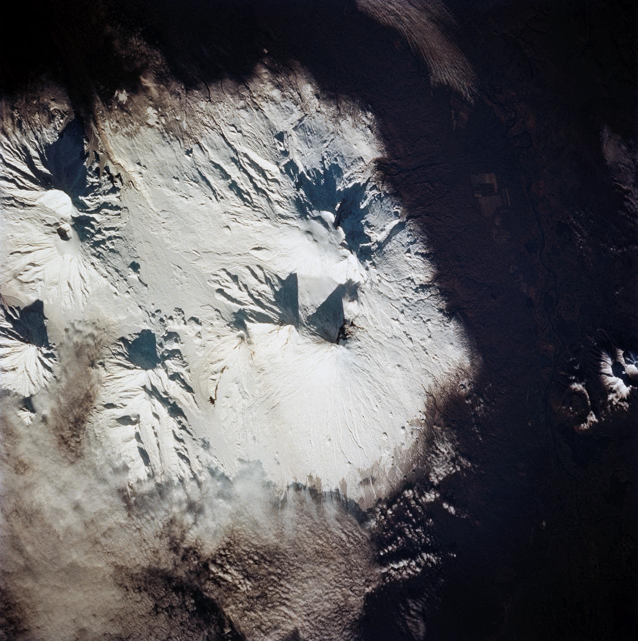 Eruption of Kliuchevskoi volcano