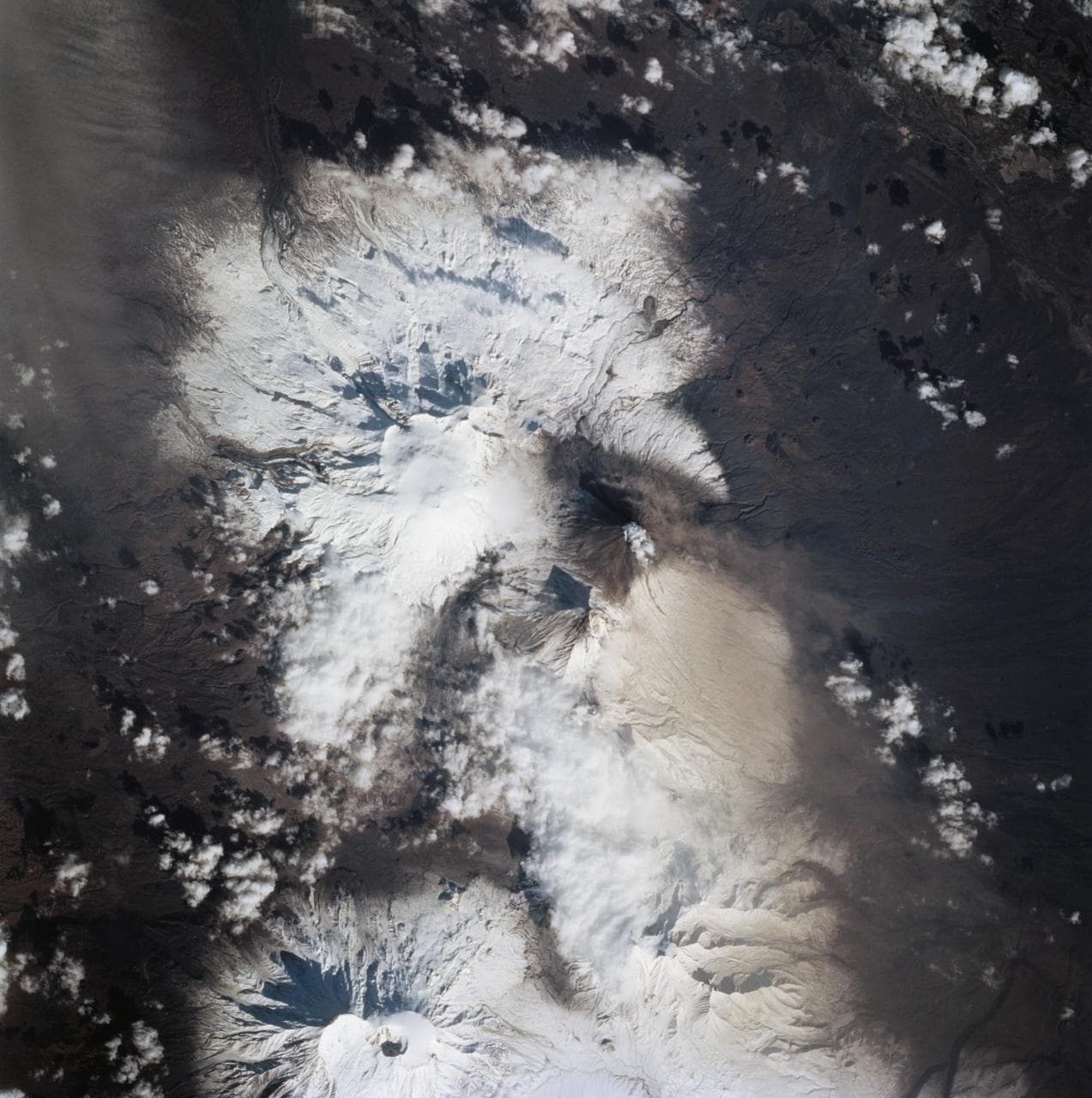 Eruption of Kliuchevskoi volcano