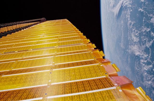 P6 Truss, Photovoltaic (PV) Solar Array Wing (SAW)