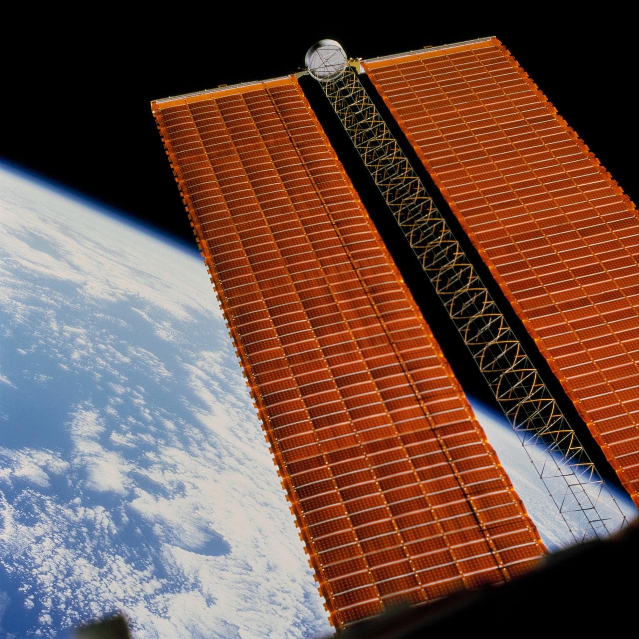 Views of the starboard P6 Truss solar array during STS-97