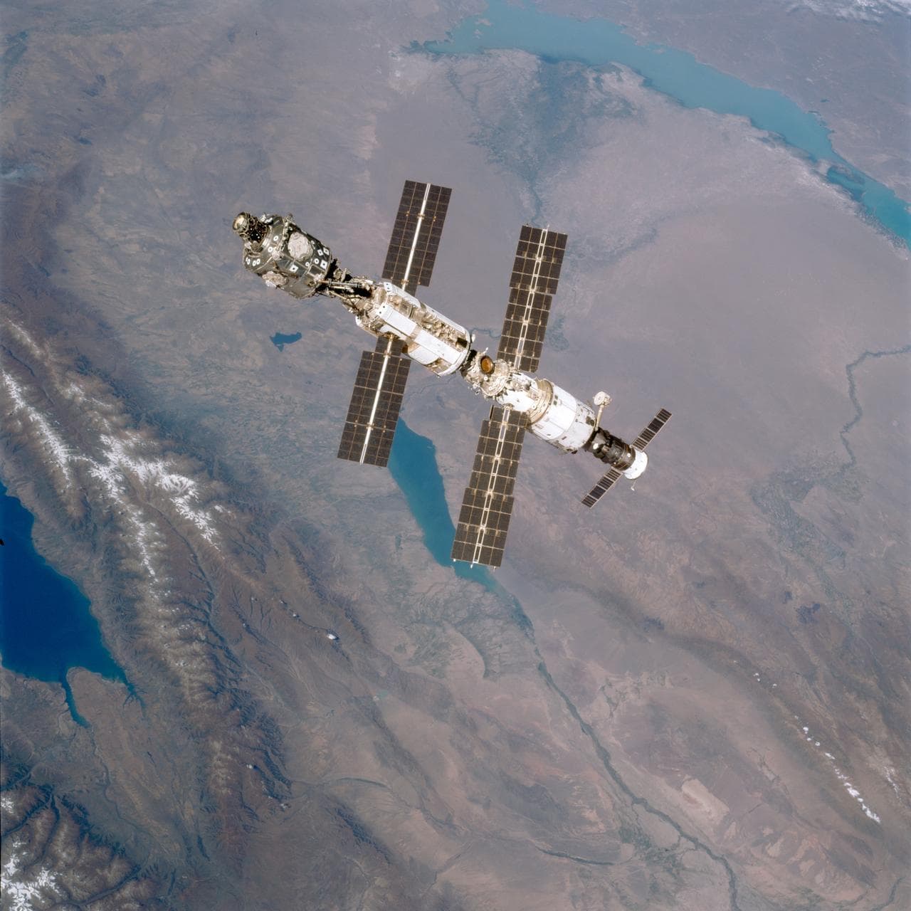 Views of the ISS over Lake Baikal taken from Atlantis during STS-106