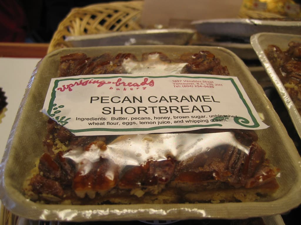 Sat09Oct2004Food - Uprising Breads - Pumpkin Pies - 5