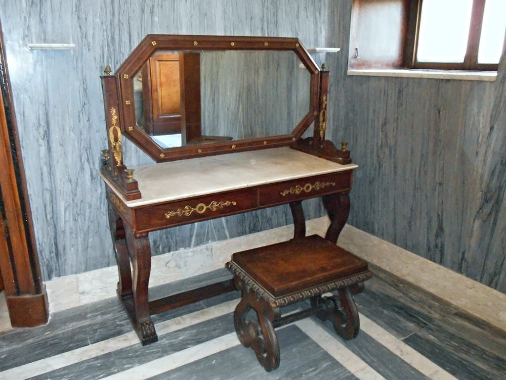Neoclassical furniture - Bath of Villa Pignatelli Museum in Naples