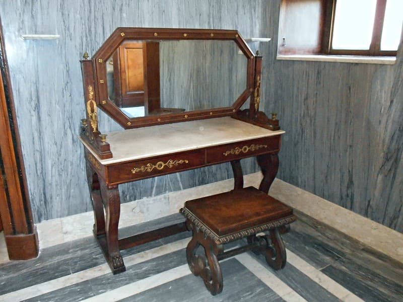 Neoclassical furniture - Bath of Villa Pignatelli Museum in Naples