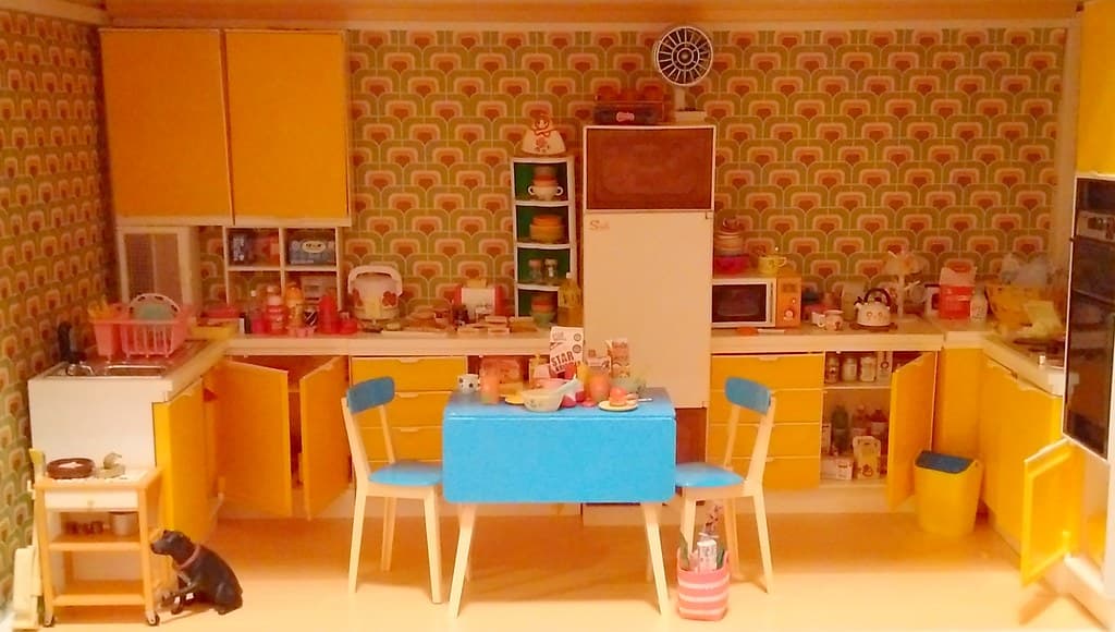 Doll house kitchen