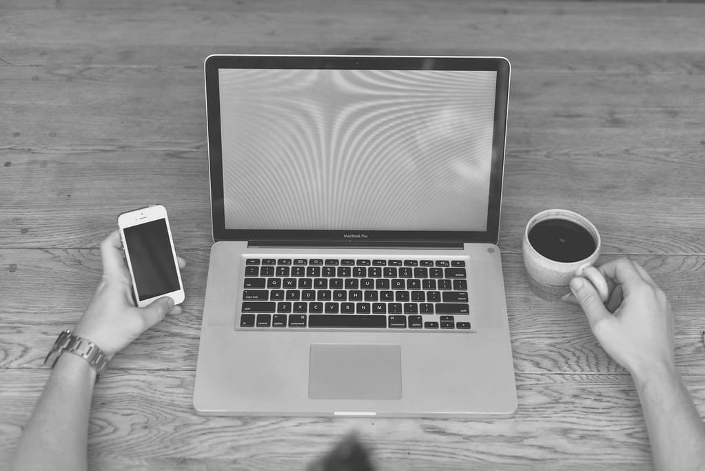 Black-and-white-coffee-cup-mug