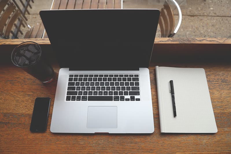Coffee-iphone-laptop-notebook