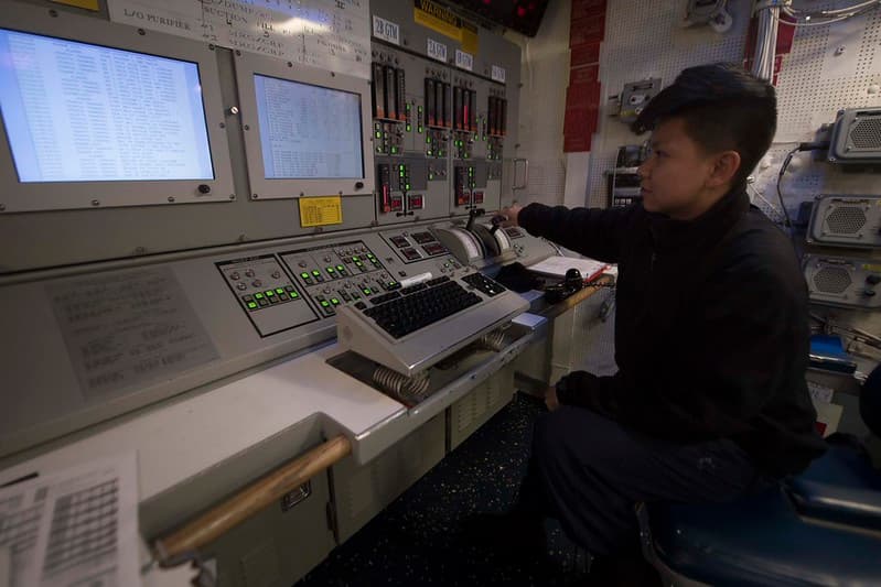 Deployment, destroyer, sailor