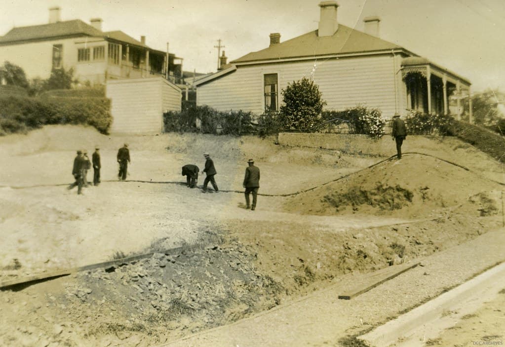 Cable Laying - Main South Road, c1920