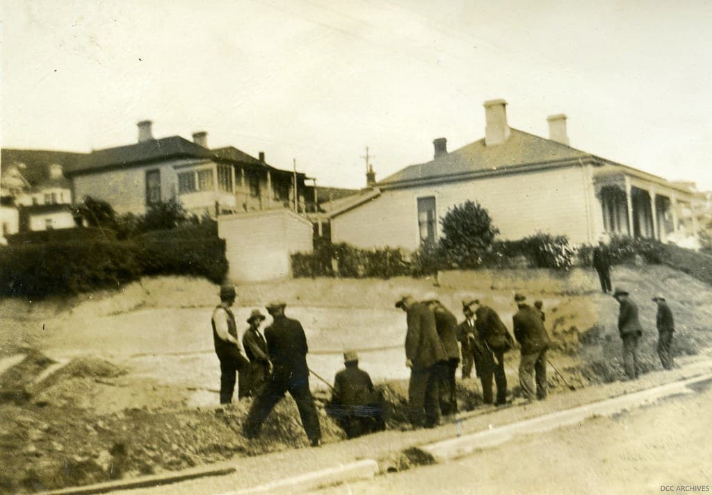 Cable Laying - Main South Road, c1920